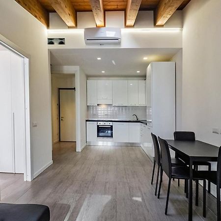 Lux Apartment 2 Milano Metro M2 Milão Exterior foto